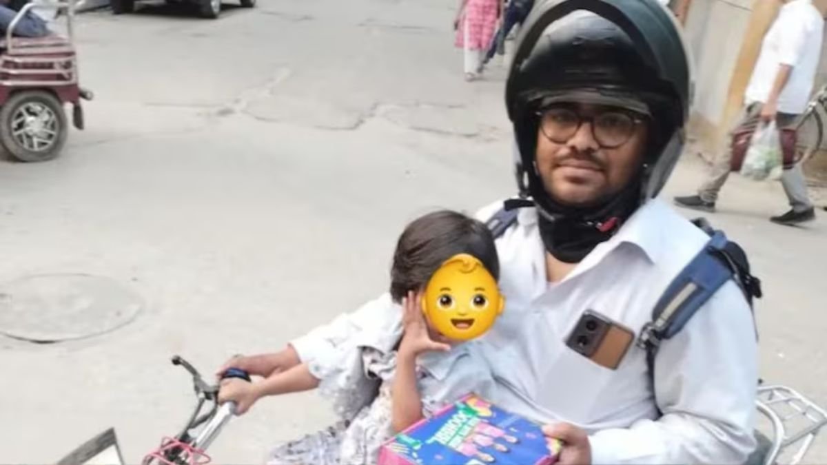 swiggy delivery boy and her daughter